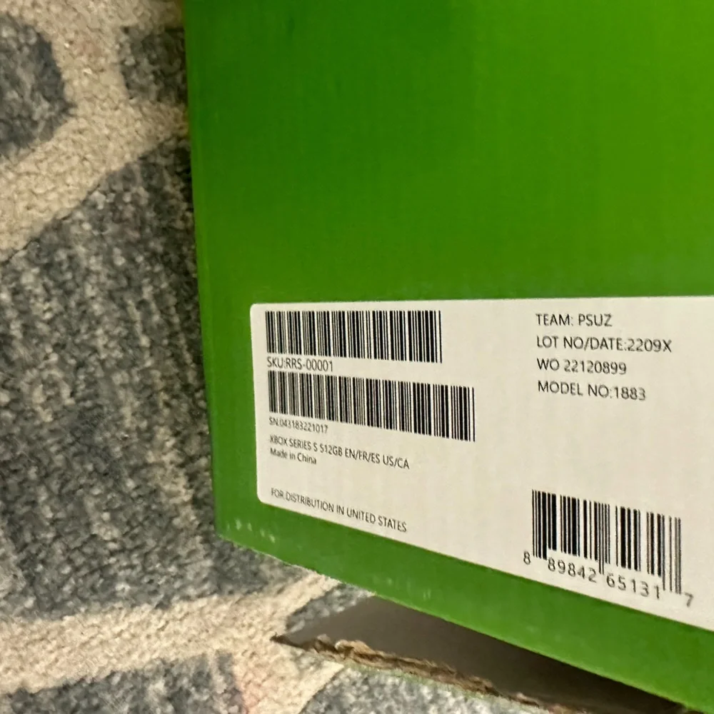 Brand new Xbox 512 / without remote - Picture 2 of 2